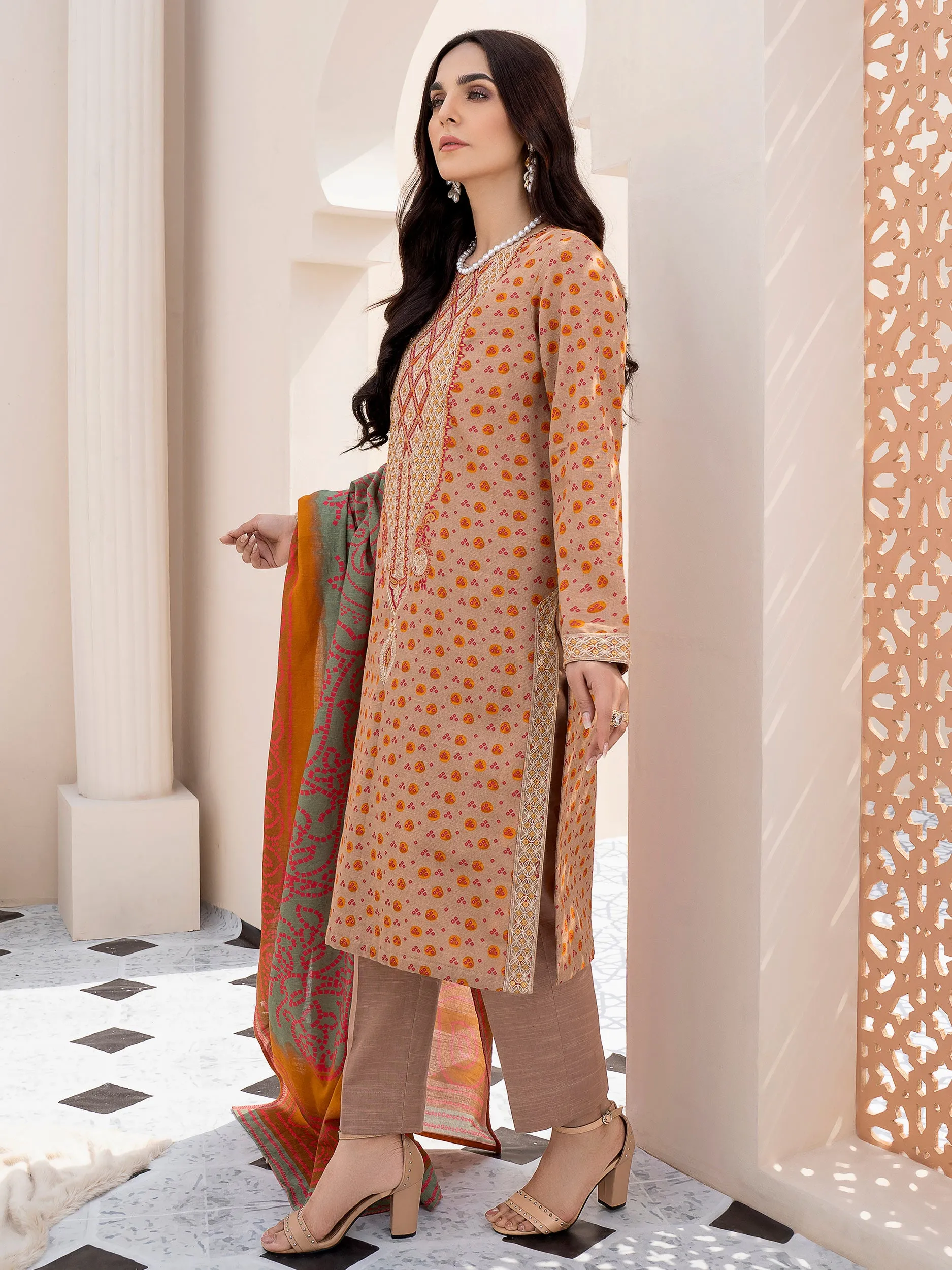 2 Piece Embroidered Khaddar Suit (Unstitched)