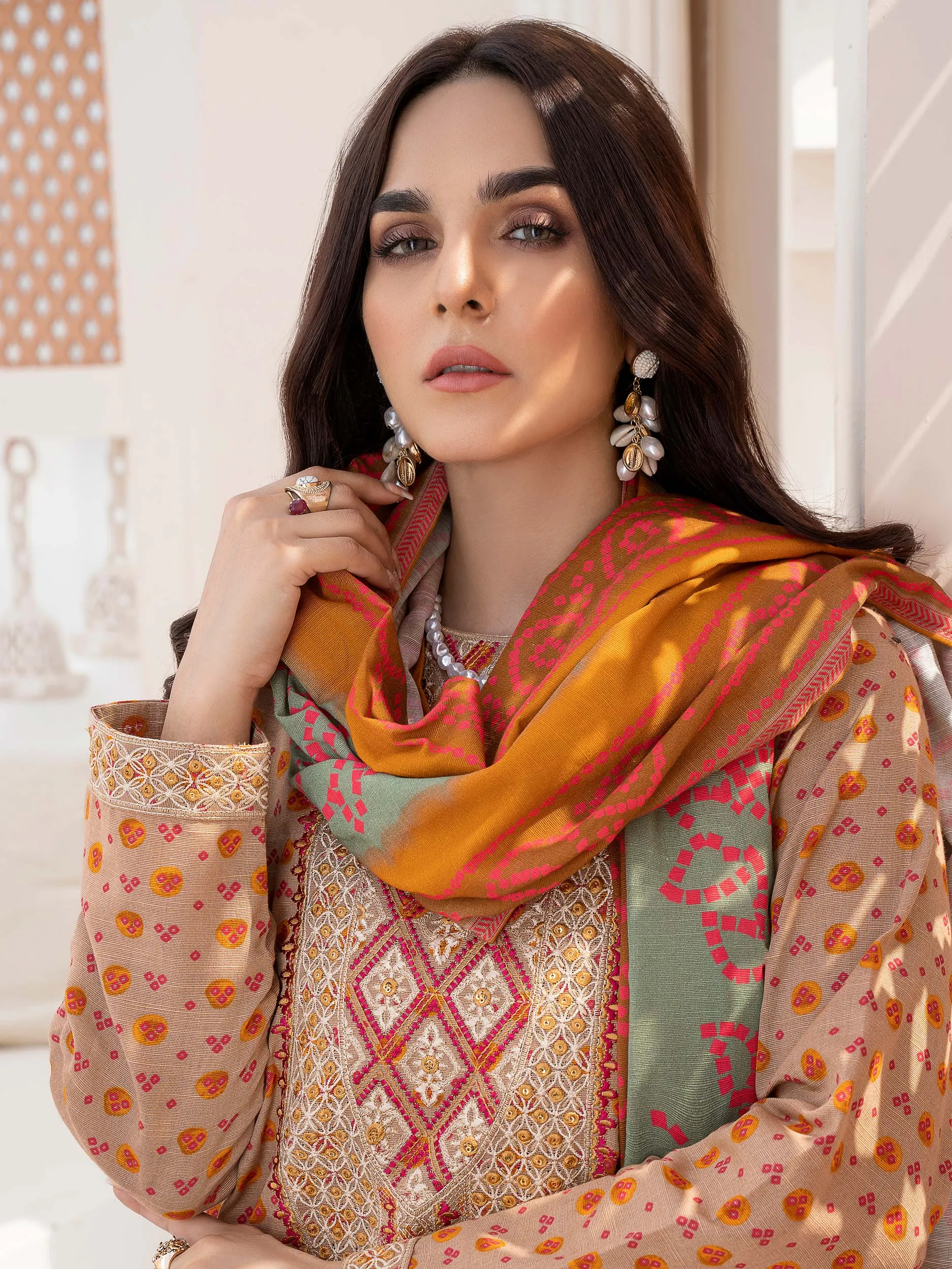 2 Piece Embroidered Khaddar Suit (Unstitched)