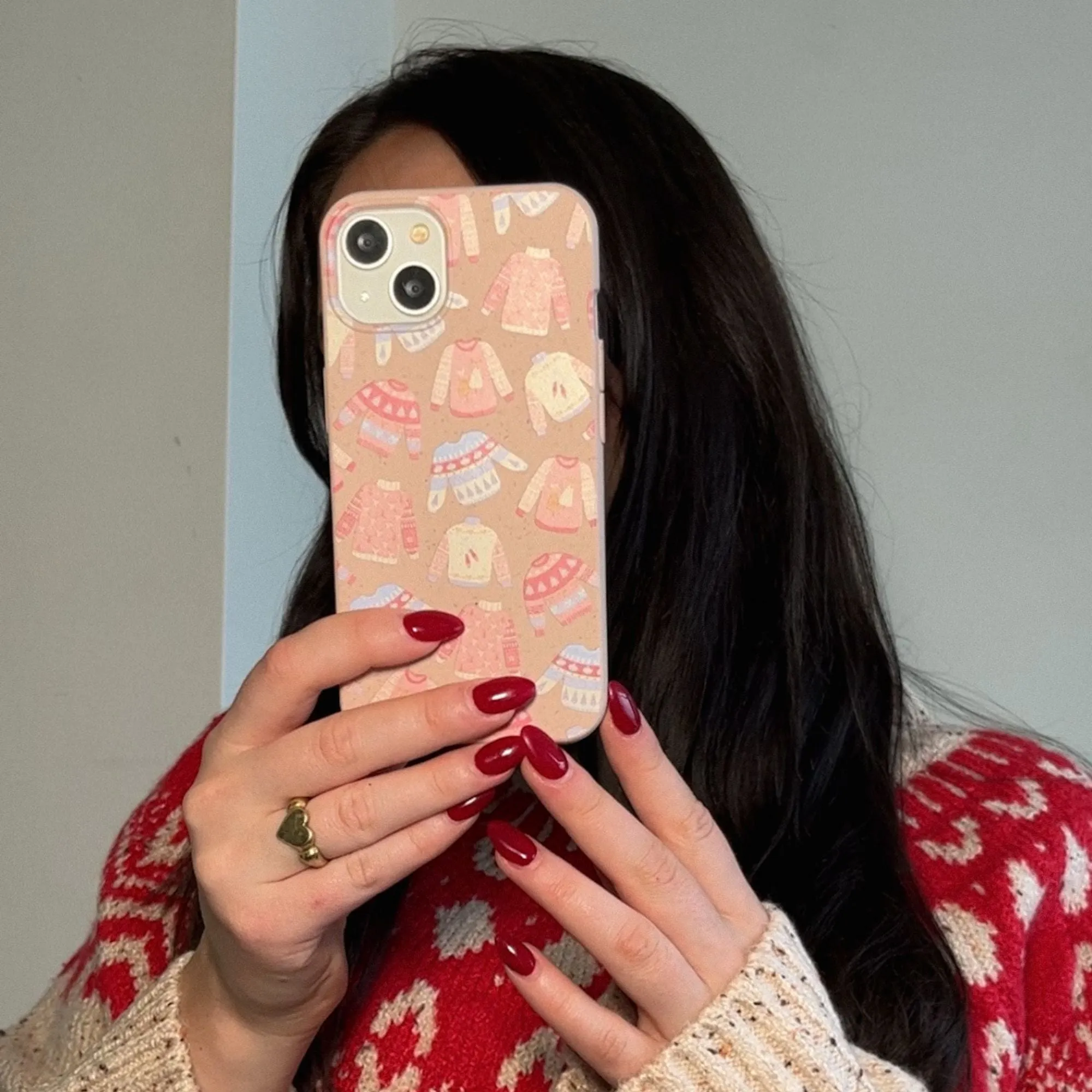 Seashell Sweater Weather iPhone 15 Pro Case